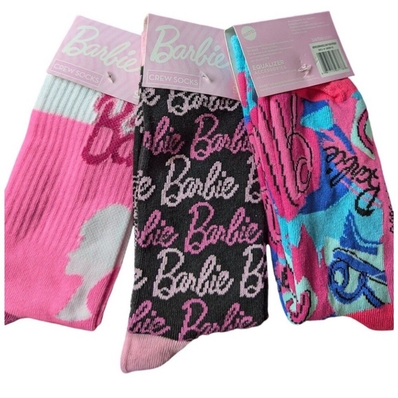 Barbie Crew Socks 🧦 Size 9-13 - Picture 2 of 2